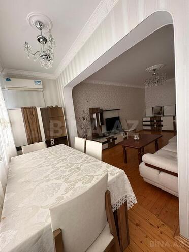 Satılır 2 otaqlı köhnə tikili 70 m², Səbail r., photo 4 from 23