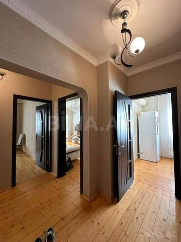Satılır 2 otaqlı köhnə tikili 70 m², Səbail r., photo 13 from 23
