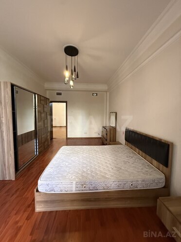 İcarəyə verilir 5 otaqlı yeni tikili 175 m², 28 May m., photo 9 from 30