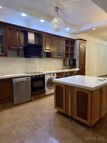 İcarəyə verilir 5 otaqlı yeni tikili 175 m², 28 May m., photo 1 from 30