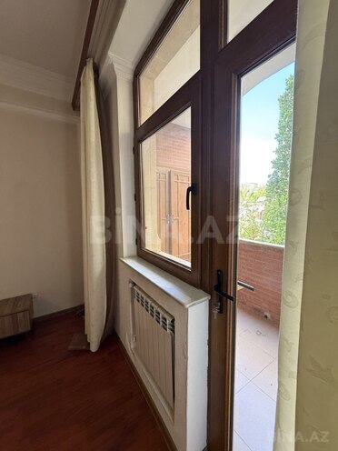 İcarəyə verilir 5 otaqlı yeni tikili 175 m², 28 May m., photo 8 from 30