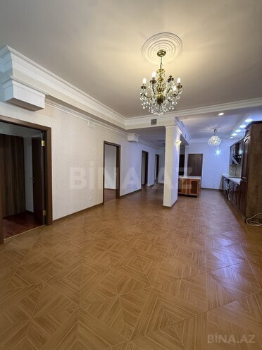İcarəyə verilir 5 otaqlı yeni tikili 175 m², 28 May m., photo 4 from 30