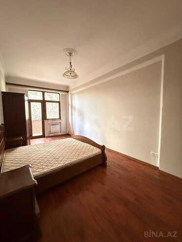 İcarəyə verilir 5 otaqlı yeni tikili 175 m², 28 May m., photo 15 from 30