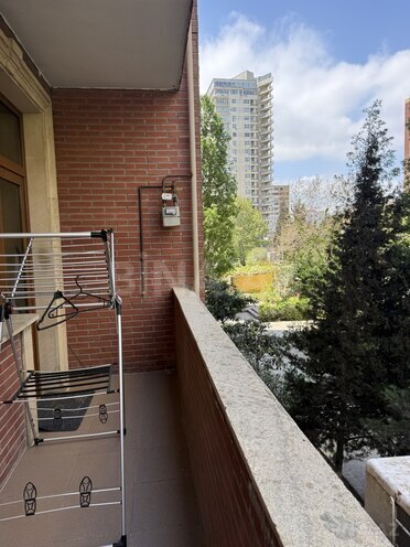 İcarəyə verilir 5 otaqlı yeni tikili 175 m², 28 May m., photo 18 from 30