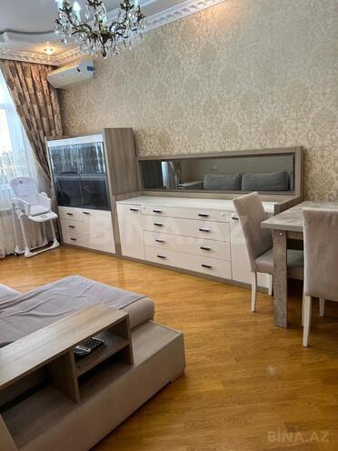 Сдаётся 2-комн. вторичка 70 м², м. Нефтчиляр, photo 5 from 13