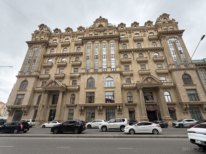 Продаётся 4-комн. новостройка 188 м², м. 8 ноября, photo 1 from 28
