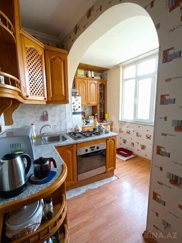 Продаётся 3-комн. вторичка 80 м², м. Низами, photo 4 from 12