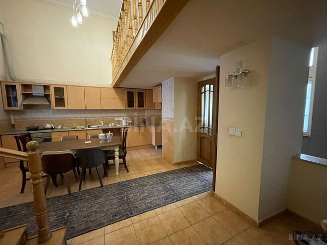 Satılır 4 otaqlı köhnə tikili 200 m², Sahil m., photo 11 from 18