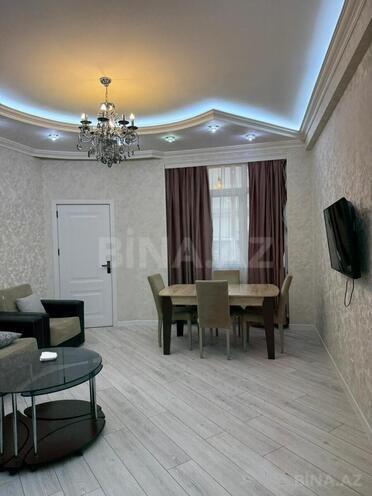 Продаётся 2-комн. новостройка 74 м², м. Иншаатчылар, photo 1 from 14