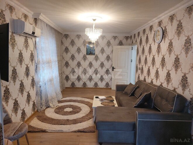 Продаётся 2-комн. вторичка 45 м², м. Элмляр Академиясы, photo 3 from 13