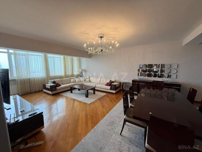 Сдаётся 4-комн. новостройка 190 м², м. Низами, photo 1 from 17
