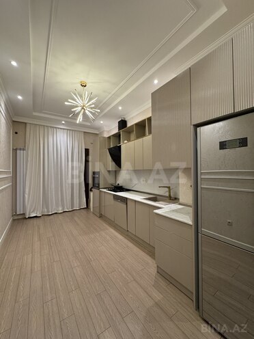 Продаётся 2-комн. новостройка 125 м², м. Элмляр Академиясы, photo 5 from 14