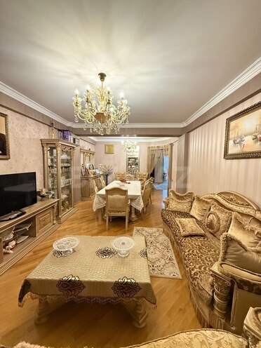 Satılır 3 otaqlı yeni tikili 150 m², 8-ci mikrorayon q., photo 1 from 22
