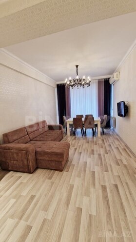 Сдаётся 3-комн. новостройка 80 м², м. 20 января, photo 1 from 13