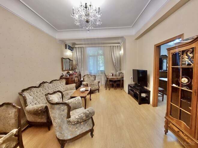 Продаётся 3-комн. вторичка 80 м², м. Нариман Нариманов, photo 1 from 14