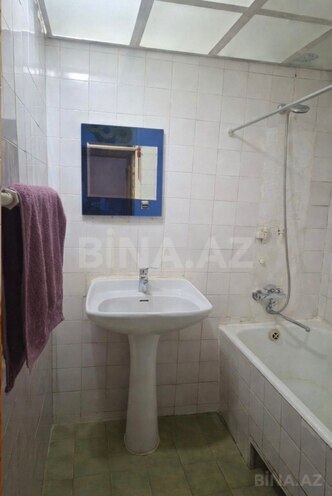 Продаётся 2-комн. вторичка 60 м², м. Ази Асланов, photo 5 from 9