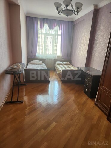 Продаётся 3-комн. новостройка 136 м², м. Низами, photo 5 from 11