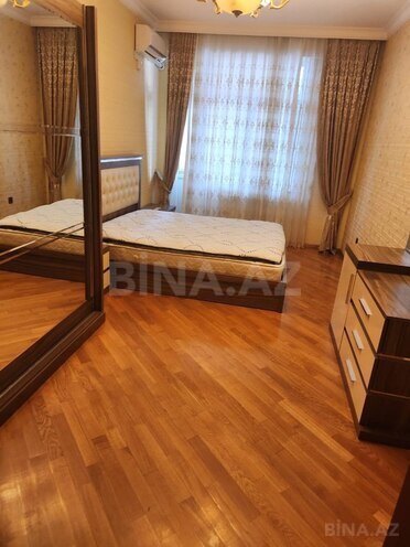 Продаётся 3-комн. новостройка 136 м², м. Низами, photo 4 from 11