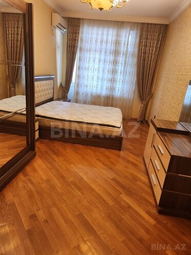 Продаётся 3-комн. новостройка 136 м², м. Низами, photo 6 from 11