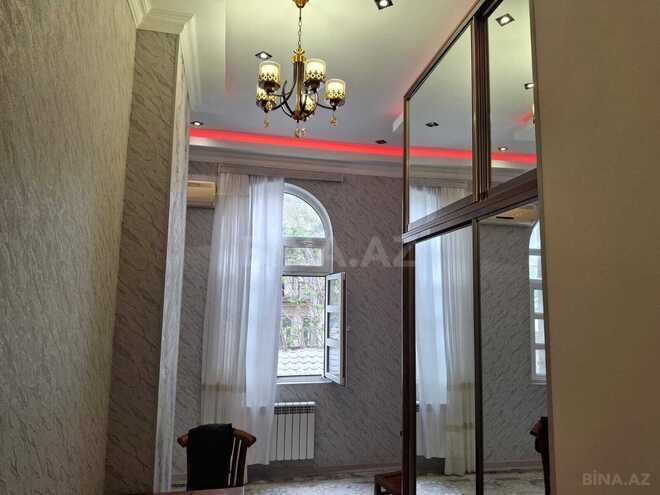 Satılır 3 otaqlı köhnə tikili 110 m², Sahil m., photo 12 from 27
