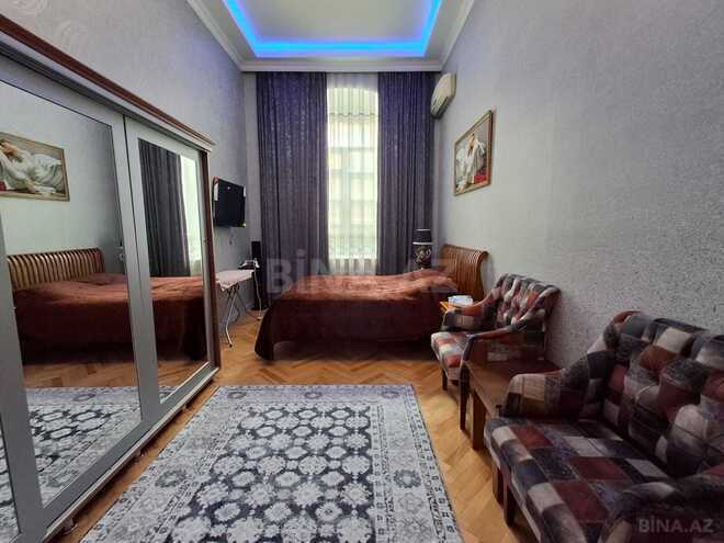 Satılır 3 otaqlı köhnə tikili 110 m², Sahil m., photo 11 from 27