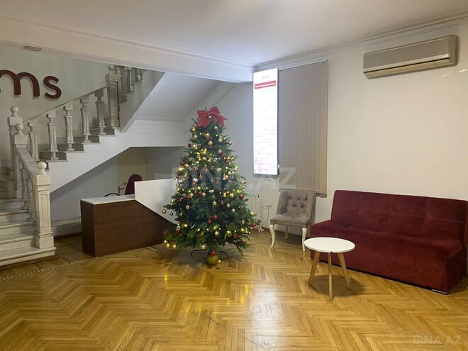 İcarəyə verilir 12 otaqlı həyət evi/bağ evi 900 m², Gənclik m., photo 26 from 32