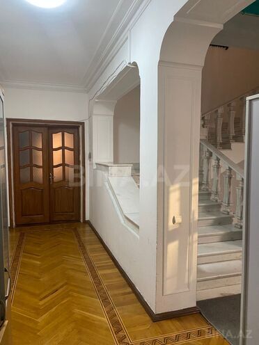 İcarəyə verilir 12 otaqlı həyət evi/bağ evi 900 m², Gənclik m., photo 25 from 32