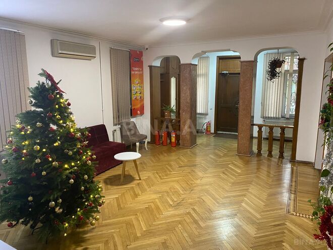 İcarəyə verilir 12 otaqlı həyət evi/bağ evi 900 m², Gənclik m., photo 19 from 32