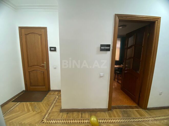 İcarəyə verilir 12 otaqlı həyət evi/bağ evi 900 m², Gənclik m., photo 30 from 32