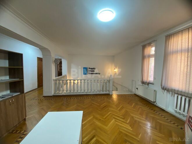 İcarəyə verilir 12 otaqlı həyət evi/bağ evi 900 m², Gənclik m., photo 14 from 32