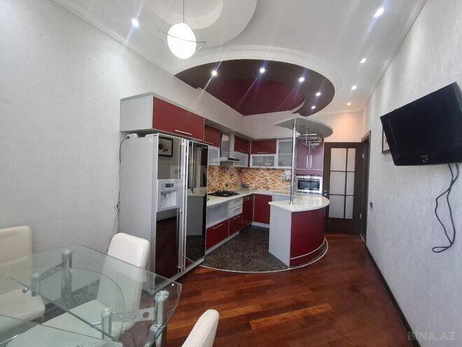 İcarəyə verilir 3 otaqlı yeni tikili 172 m², 28 May m., photo 8 from 20