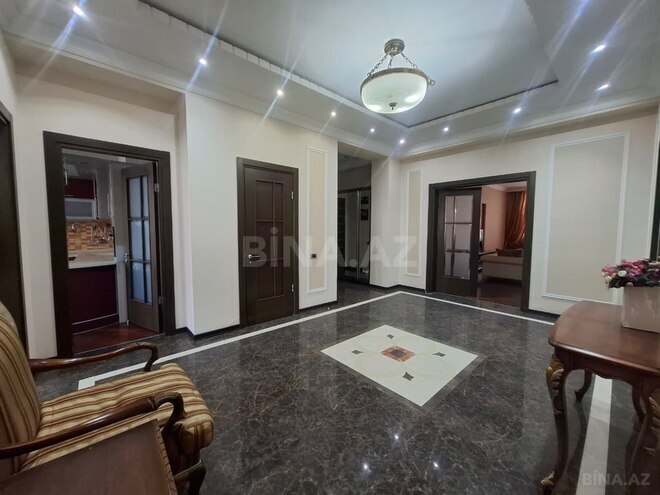 İcarəyə verilir 3 otaqlı yeni tikili 172 m², 28 May m., photo 18 from 20