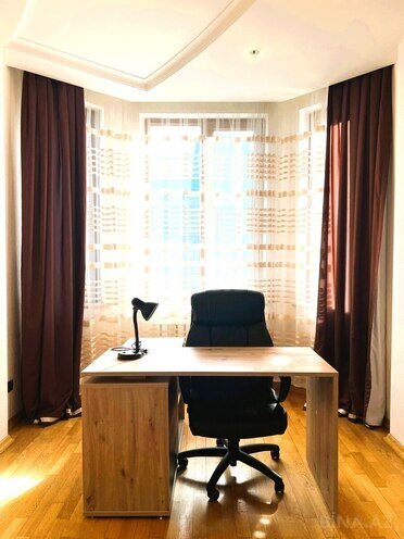 İcarəyə verilir 3 otaqlı yeni tikili 190 m², 28 May m., photo 5 from 20