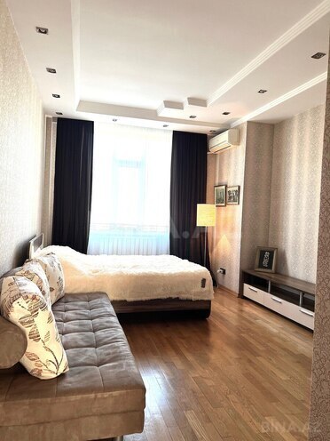 İcarəyə verilir 3 otaqlı yeni tikili 190 m², 28 May m., photo 10 from 20