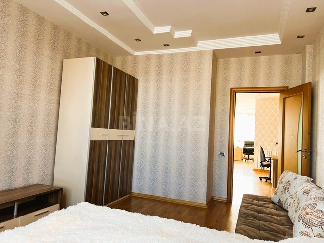 İcarəyə verilir 3 otaqlı yeni tikili 190 m², 28 May m., photo 11 from 20