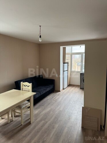 Продаётся 2-комн. вторичка 35 м², м. Элмляр Академиясы, photo 1 from 8