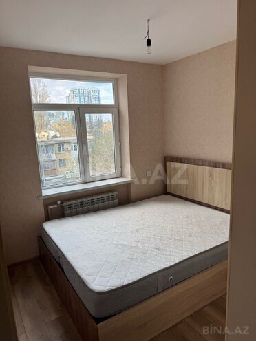 Продаётся 2-комн. вторичка 35 м², м. Элмляр Академиясы, photo 4 from 8