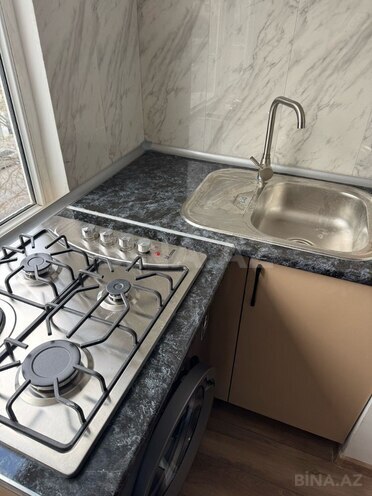 Продаётся 2-комн. вторичка 35 м², м. Элмляр Академиясы, photo 6 from 8