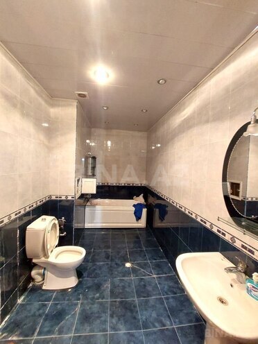 Сдаётся 3-комн. новостройка 140 м², м. 8 ноября, photo 9 from 11