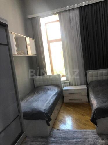 Продаётся 3-комн. вторичка 128 м², м. Сахил, photo 8 from 30