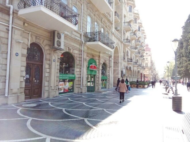 Продаётся 3-комн. вторичка 128 м², м. Сахил, photo 1 from 30