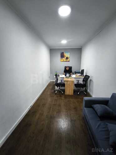 Сдаётся 3-комн. офис 100 м², м. Иншаатчылар, photo 1 from 11