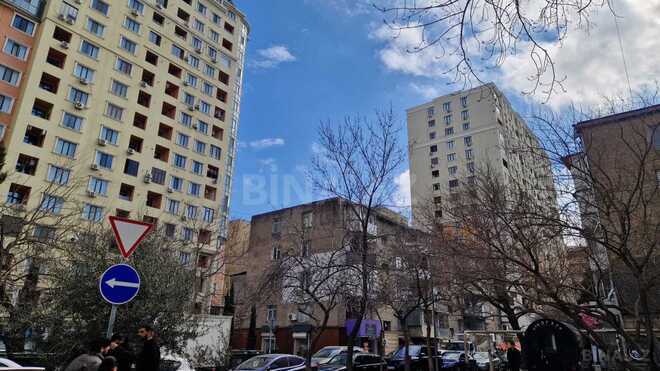 Satılır 3 otaqlı köhnə tikili 100 m², Elmlər Akademiyası m., photo 1 from 12
