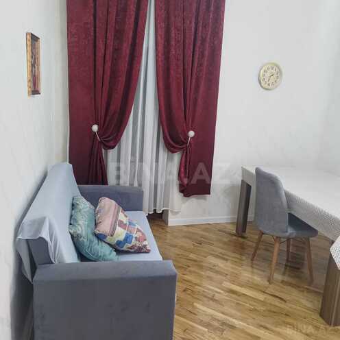 Сдаётся 2-комн. вторичка 40 м², м. Низами, photo 1 from 20