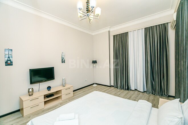 İcarəyə verilir 4 otaqlı köhnə tikili 150 m², Sahil m., photo 19 from 31