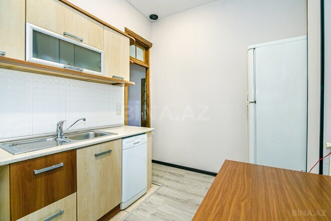 İcarəyə verilir 4 otaqlı köhnə tikili 150 m², Sahil m., photo 17 from 31