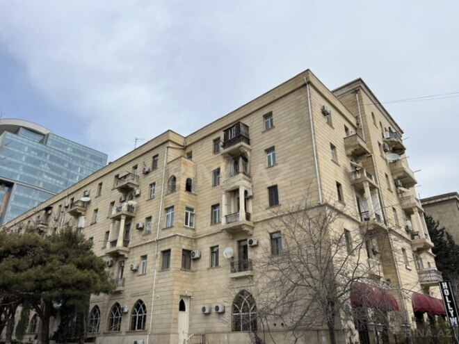 Продаётся 2-комн. вторичка 58 м², м. 28 мая, photo 1 from 8