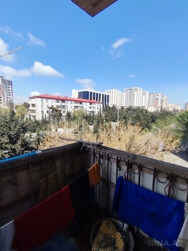 Продаётся 2-комн. вторичка 46 м², м. Кара Караев, photo 3 from 21
