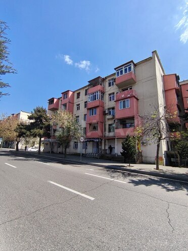 Продаётся 2-комн. вторичка 46 м², м. Кара Караев, photo 1 from 21