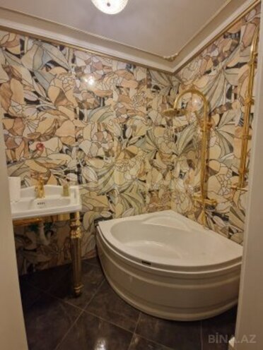 Satılır 5 otaqlı köhnə tikili 220 m², Sahil m., photo 17 from 22
